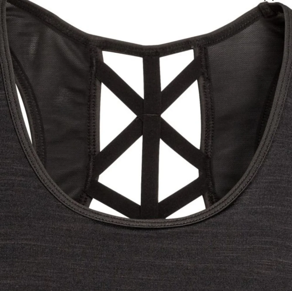 Sports top w/ sports bra - Picture 2 of 2